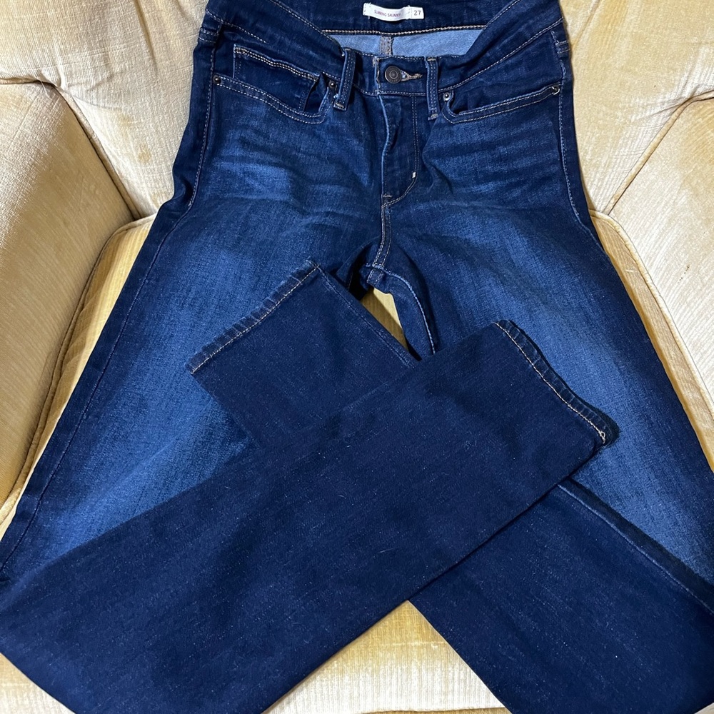 Levi’s Slimming Skinny Size27